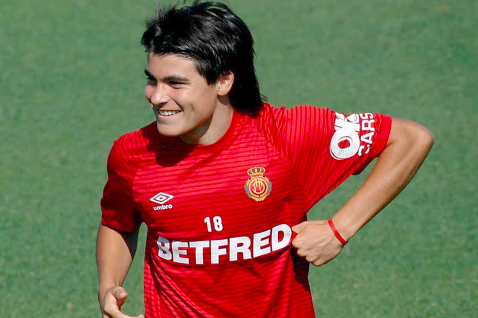 关于AC米兰转会期门线救险，志在西甲名次提升，气氛紧张，年轻球员得到机会的信息